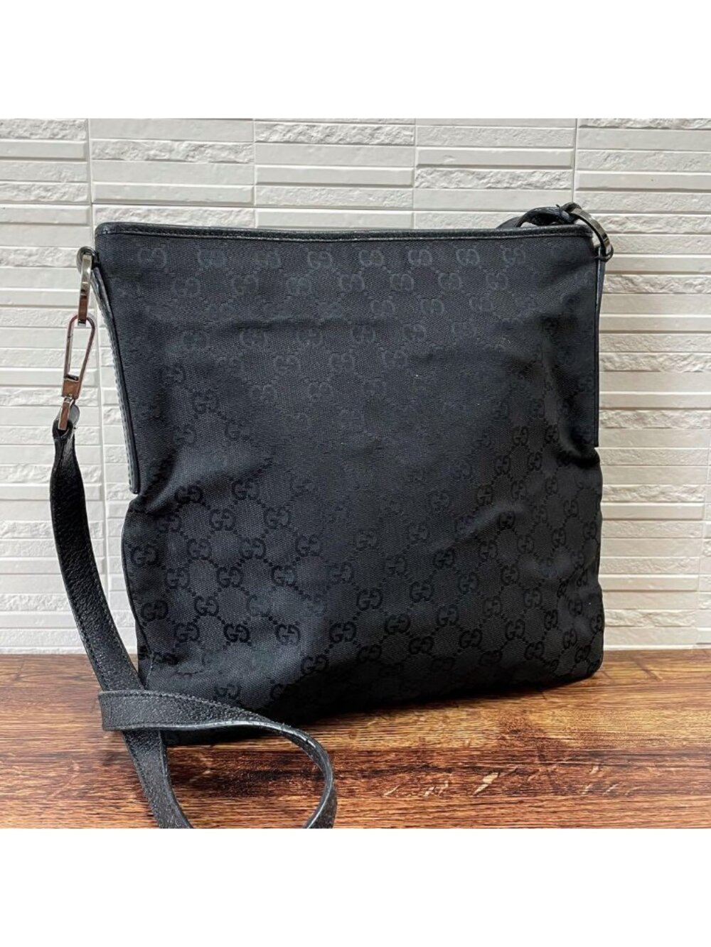 Gucci GG Canvas Leather Shoulder Bag Messenger Black